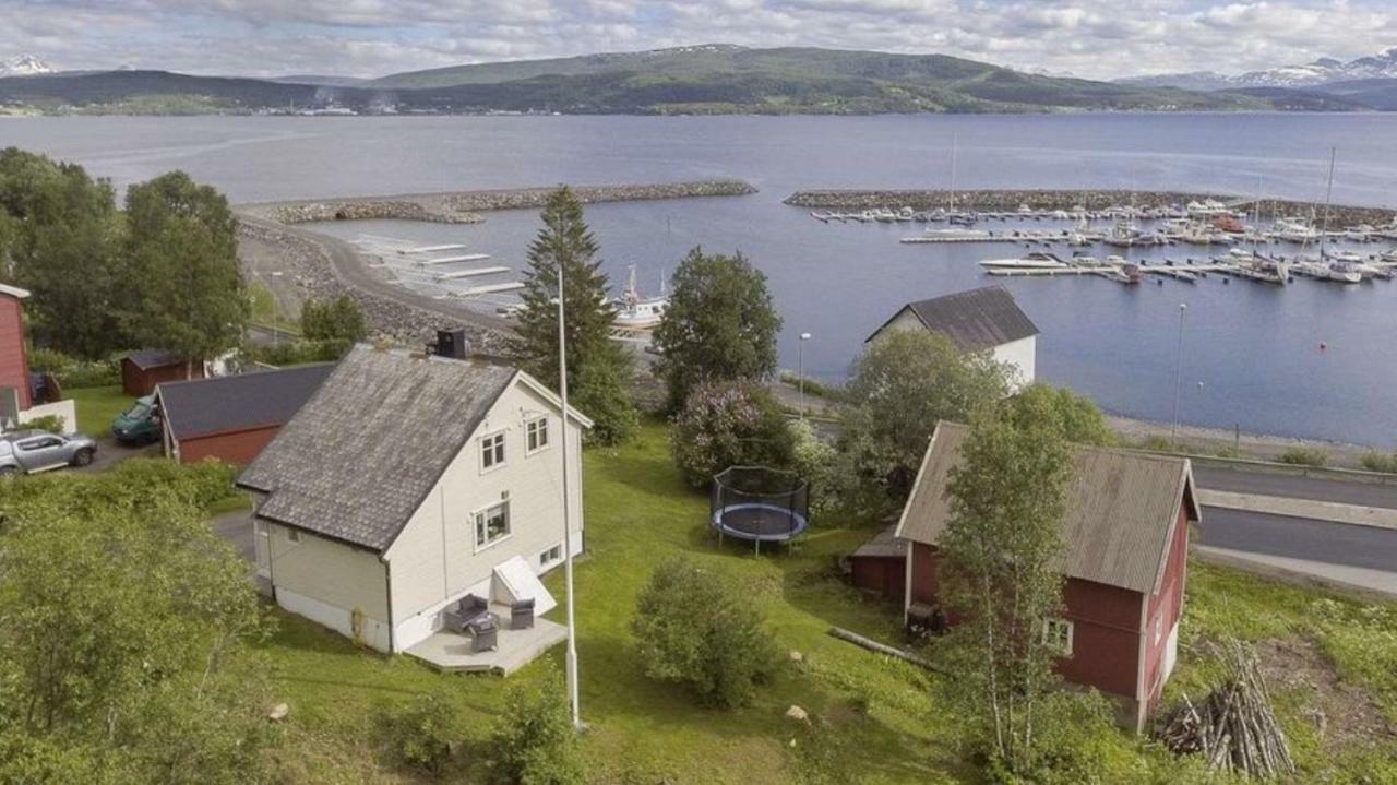 House In Central Finnsnes Extérieur photo
